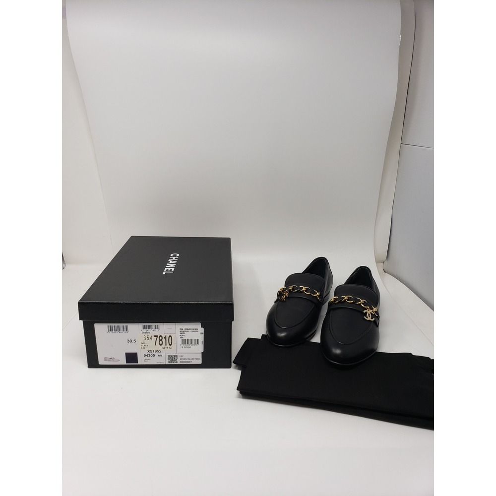 CHANEL Womens Flat Loafer W Gold Chain And Chanel Logo EU: 38.5 US: 8